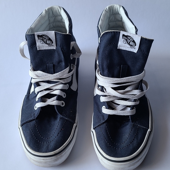 Vans - Picture 2 of 6